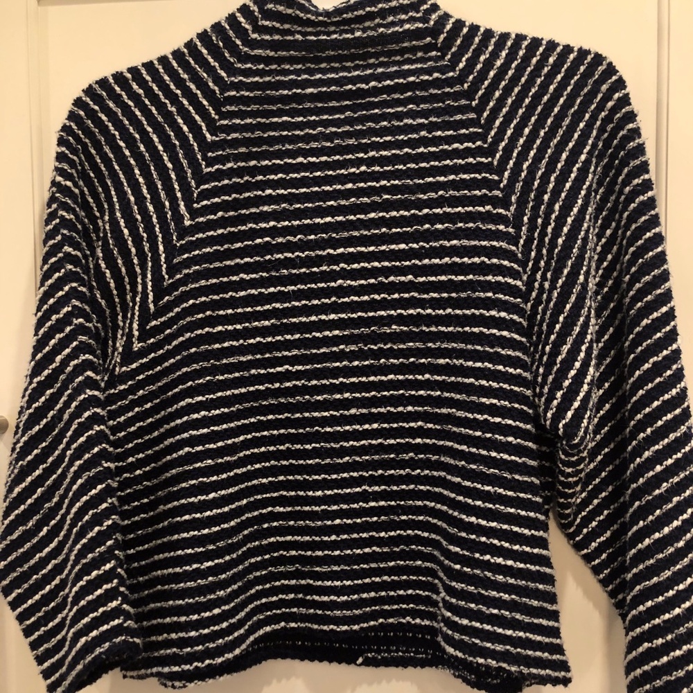 Zara Knit Mock Cropped Turtle Neck Top Sz Medium